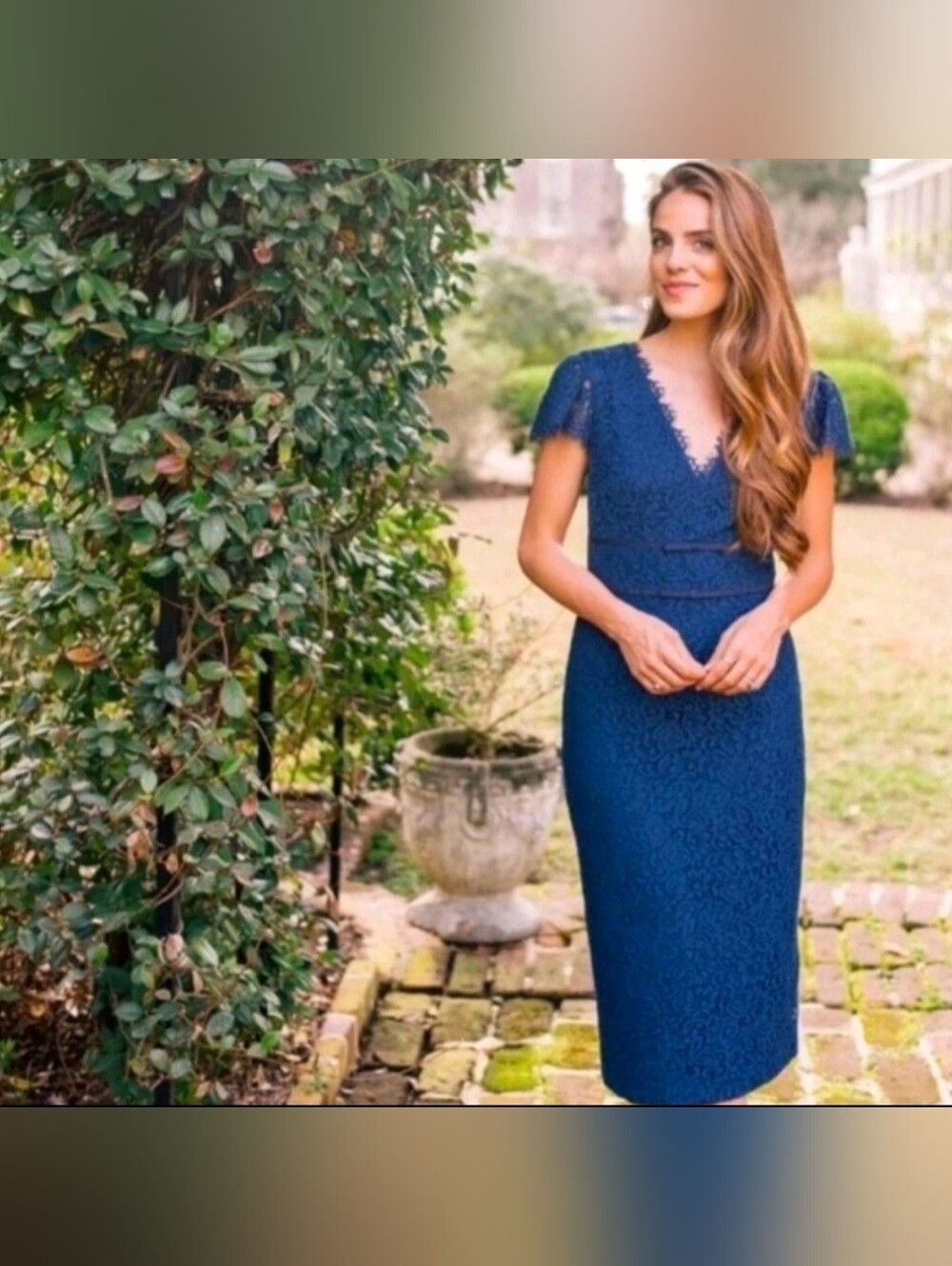 NWT Gal Meets Glam "Ginger" Rosebud Lace Sheath Dress Navy Blue Size 12 - Picture 3 of 12